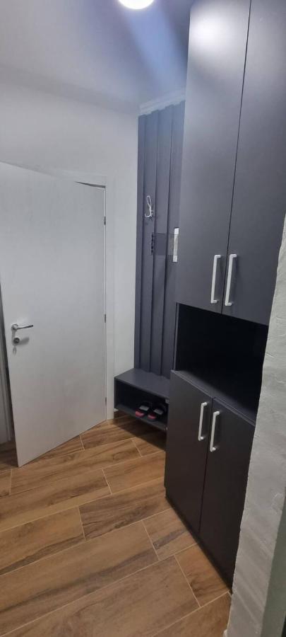 #2 Lovely Spacious 1-Bedroom Apart Tirana Exterior photo